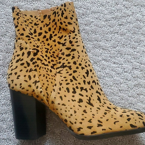 NWT  LAST PAIR!!!FINAL SALE🤩 GIBSON LATIMER LEATHER BOOTIES - Picture 4 of 10